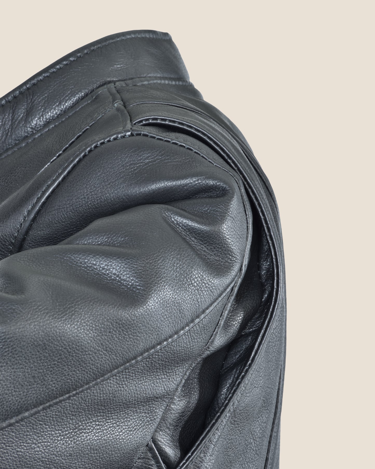 Brooks 544W women’s jacket close-up