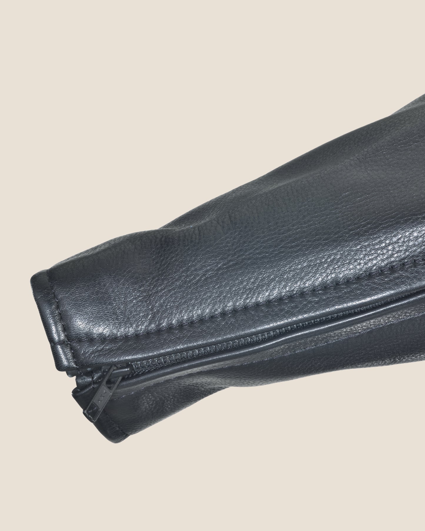 Brooks jacket zipper close-up